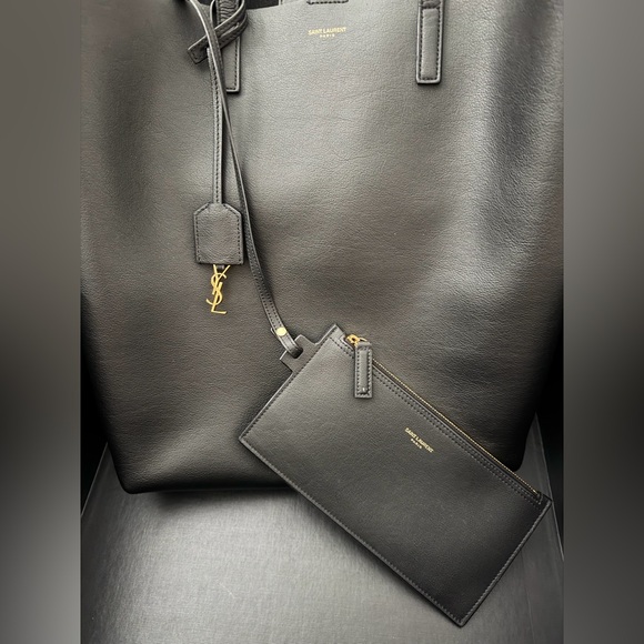 Yves Saint Laurent Tote - Picture 6 of 7
